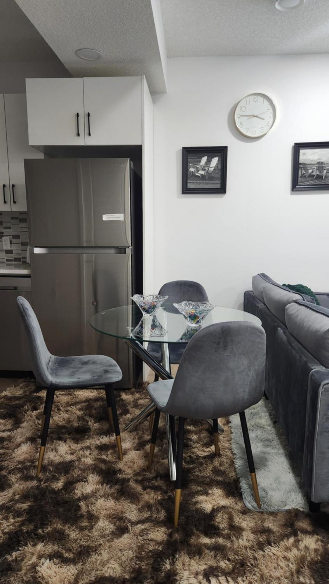 Modern 2 Bedroom Basement Suite At West Эдмонтон Экстерьер фото