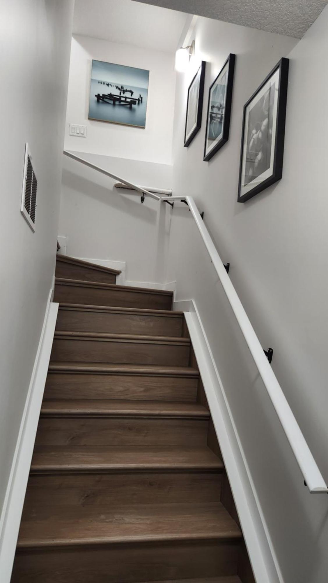 Modern 2 Bedroom Basement Suite At West Эдмонтон Экстерьер фото